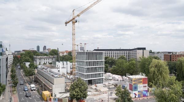 Baustelle Klingelhöferstraße mit Neubau (Foto: Marcus Ebener)