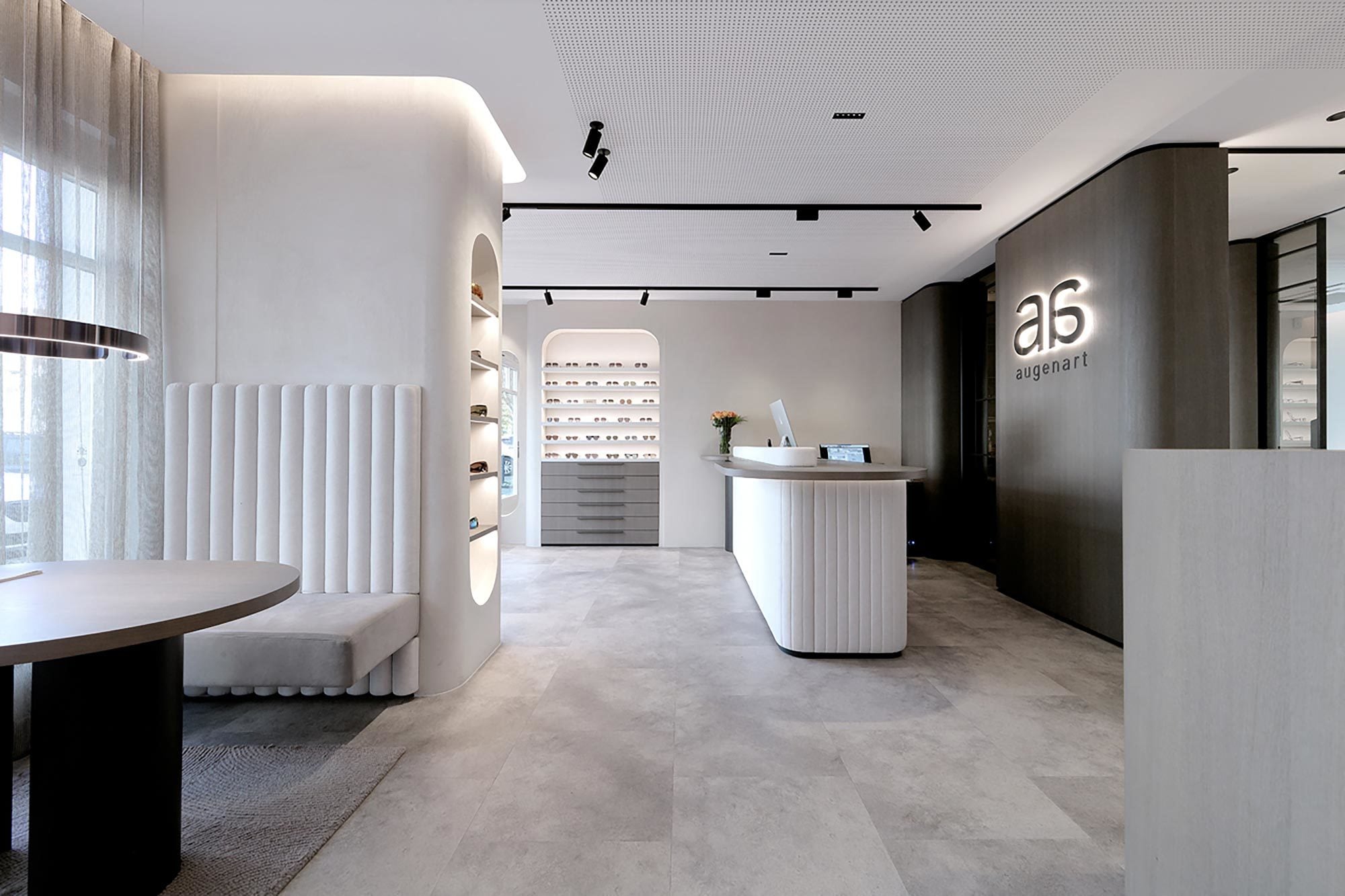 Designboden ST 940 im Optikergeschäft in Pullach