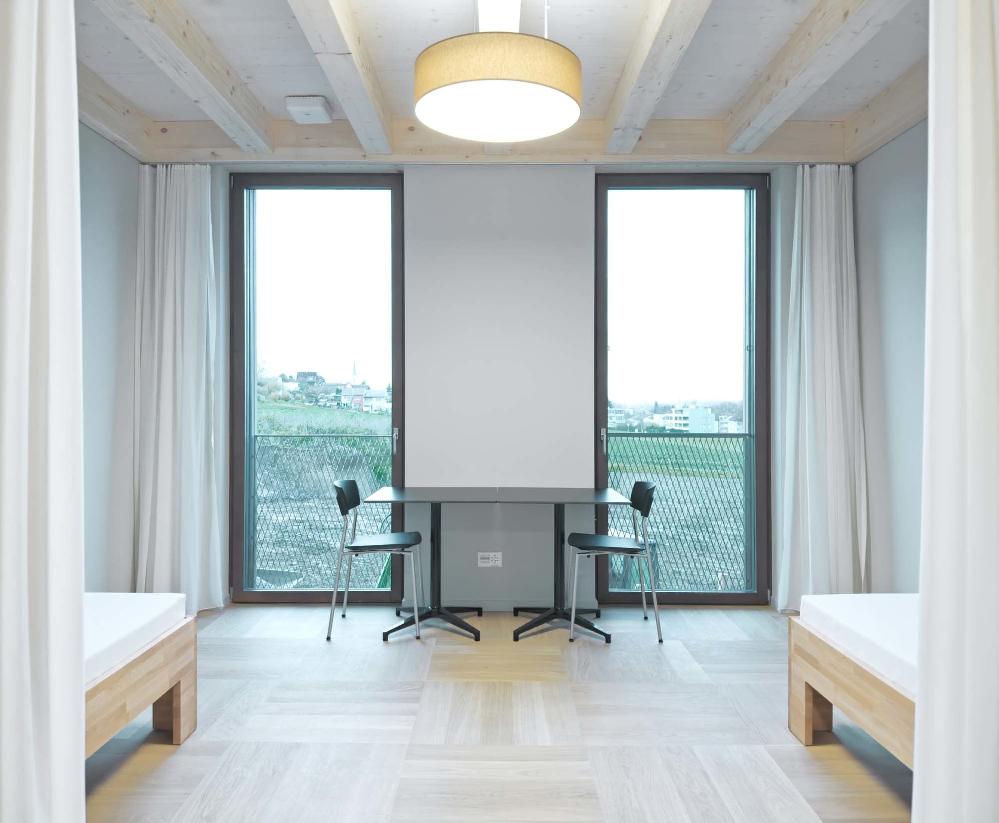 Formpark Quadrato ermöglicht Verlegemuster jenseits gewohnter Optiken, ohne zu irritieren.