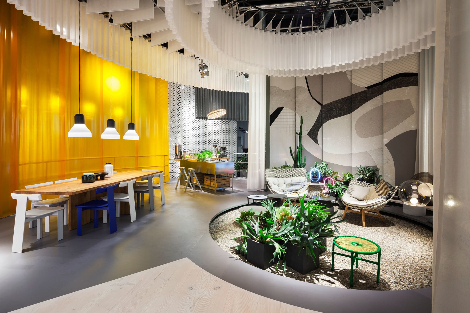 Installation Das Haus mit Produkten von Sebastian Herkner auf der imm cologne 2016