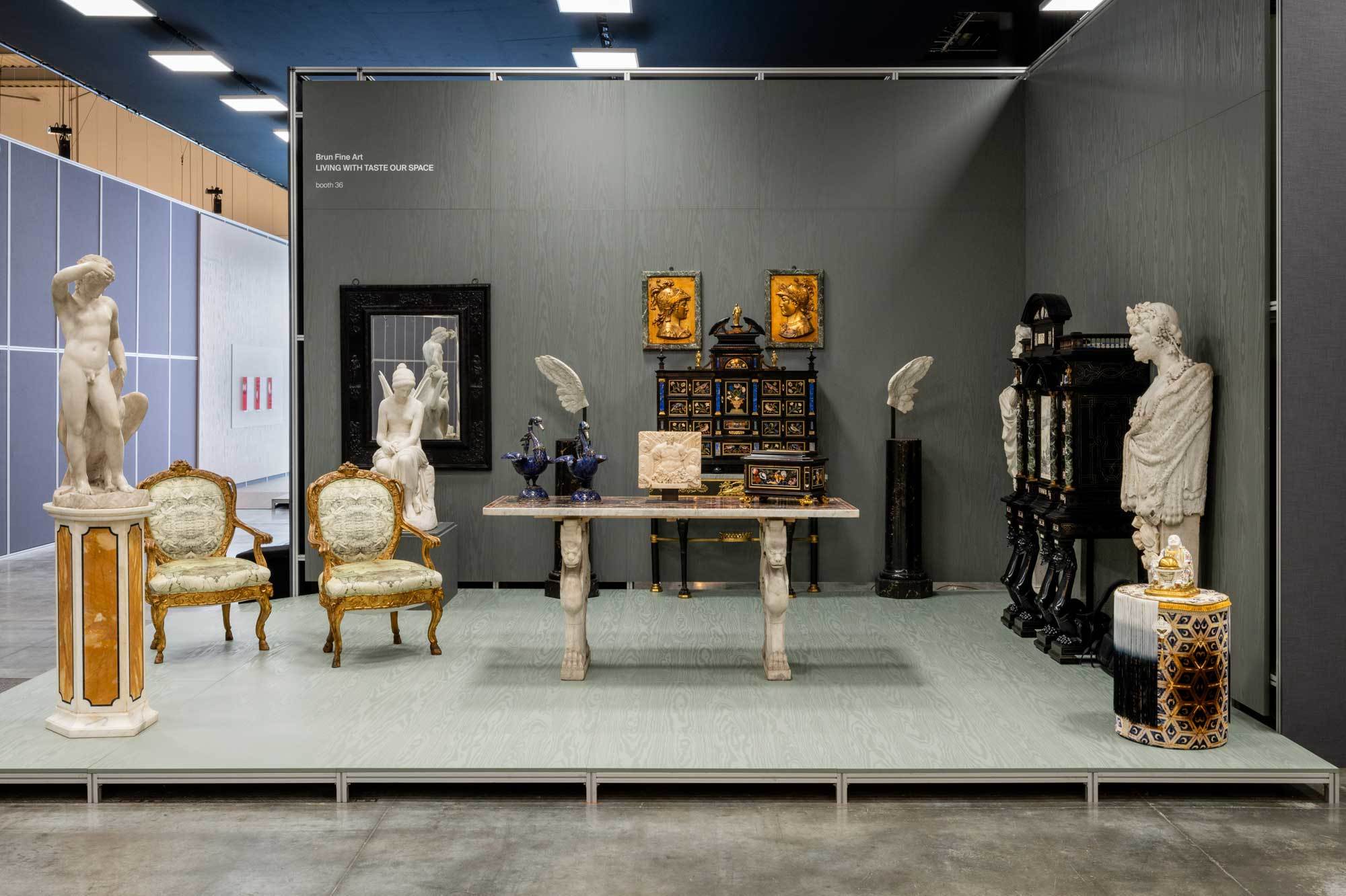 Fiel etwas aus dem Rahmen: Präsentation von Brun Fine Art