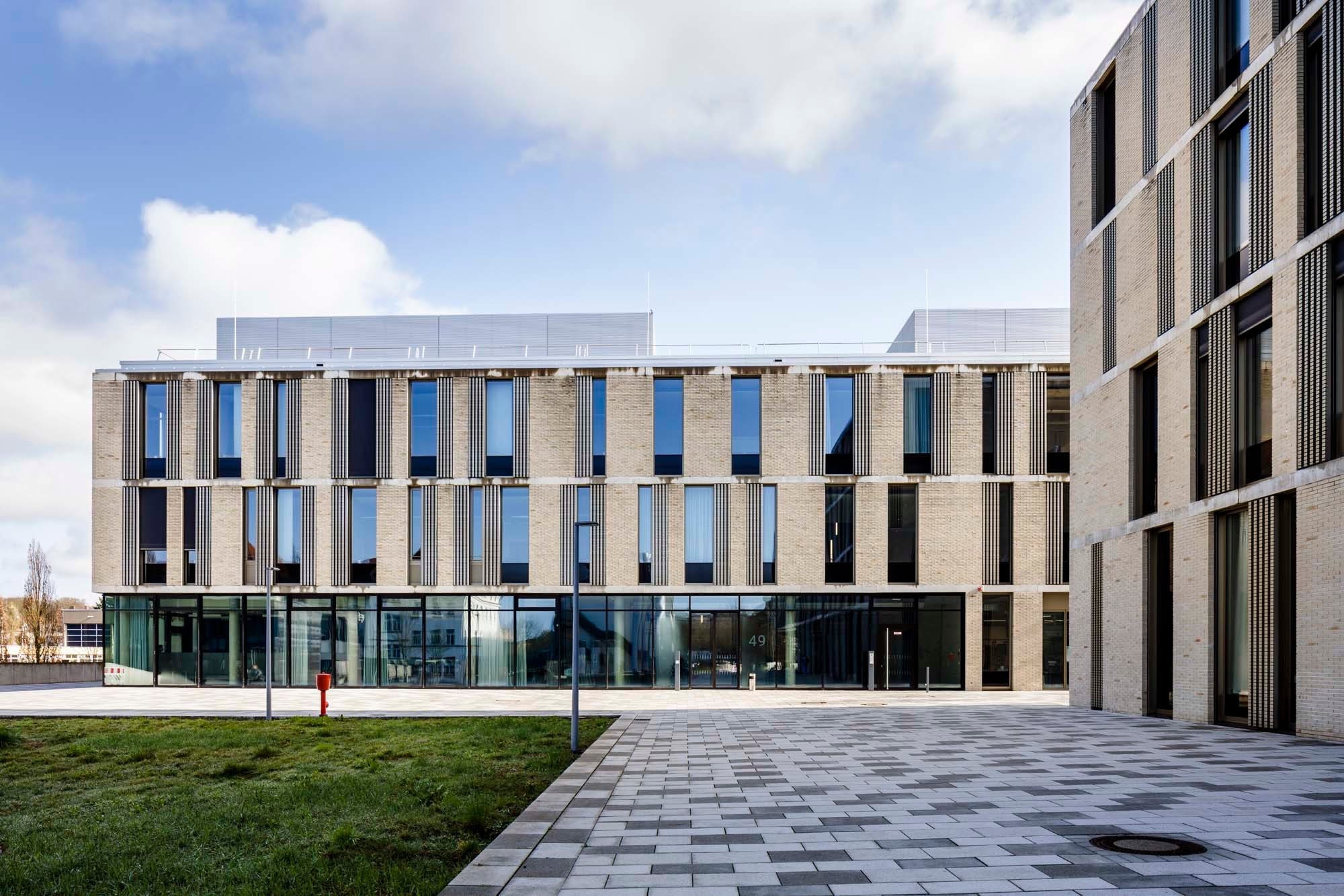 Die von h4a Gessert + Randecker Generalplaner entworfenen Neubauten erweitern den Campus der TH Aschaffenburg um rund 5.500 Quadratmeter.