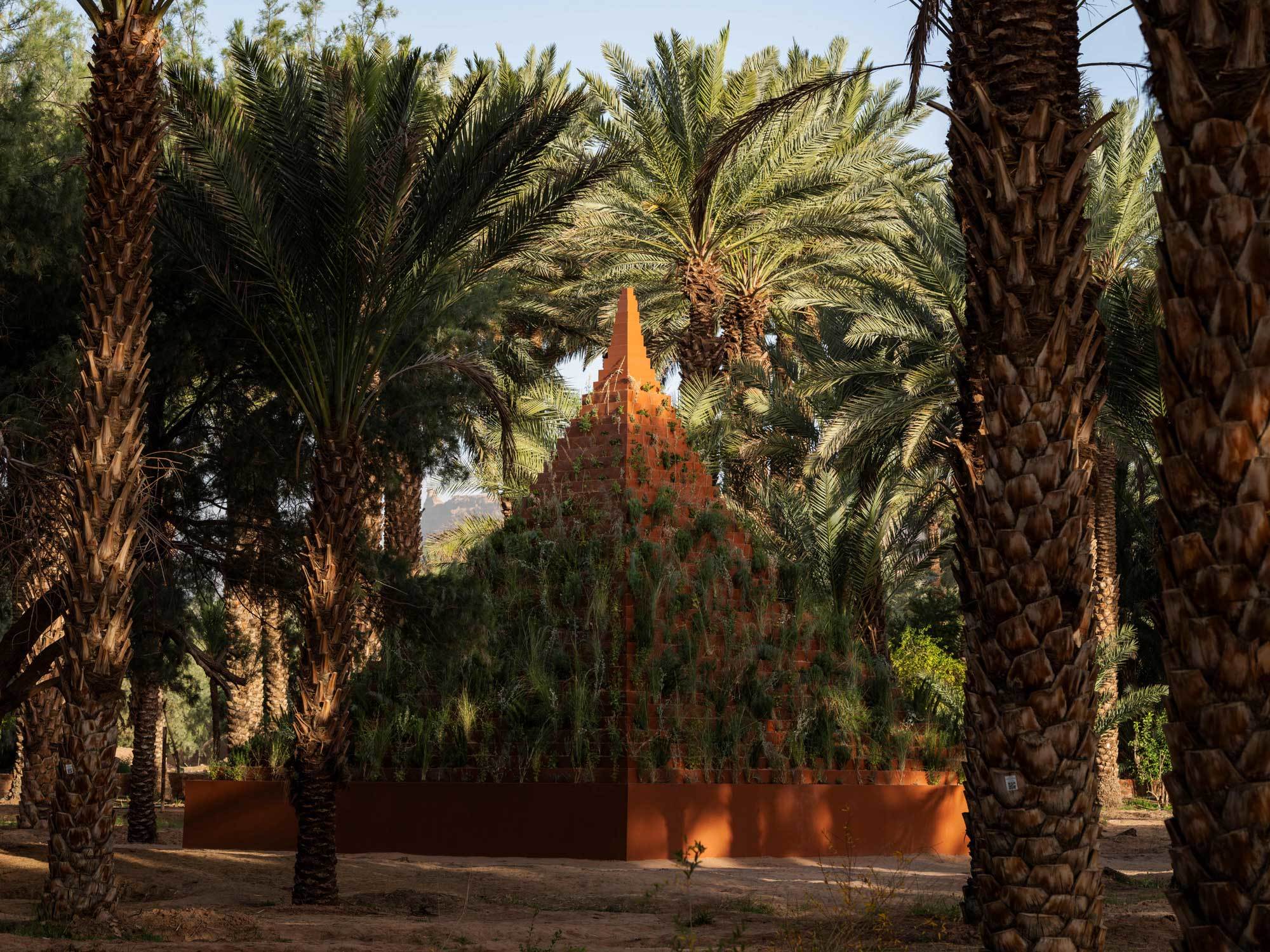 DESERT X ALULA UND WADI ALFANNThe Living Pyramid von Agnes Denes