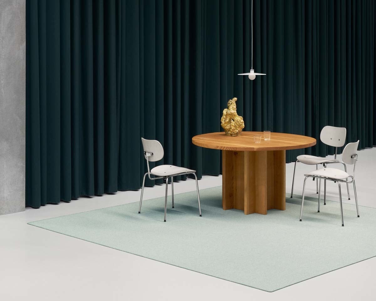 Eco Matter in Light Grey als Teppich mit Overlockkante