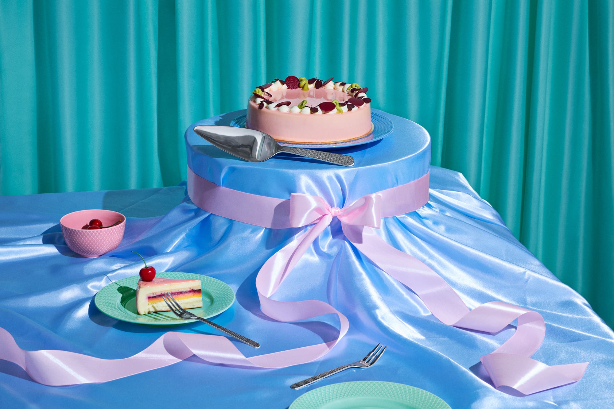 NEUHEITEN-KARUSSELLWir haben auf Messen wie Maison & Objet und Ambiente die schönsten Neuheiten herausgepickt, darunter lässige Alleskönner, Minimalisten mit Twist, Trouvaillen mit Retro-Touch und handgefertigte Einzelstücke, die man nicht mehr hergeben will. Im Bild: Kollektion Rhombe von Lyngby mit neuem Tortenheber