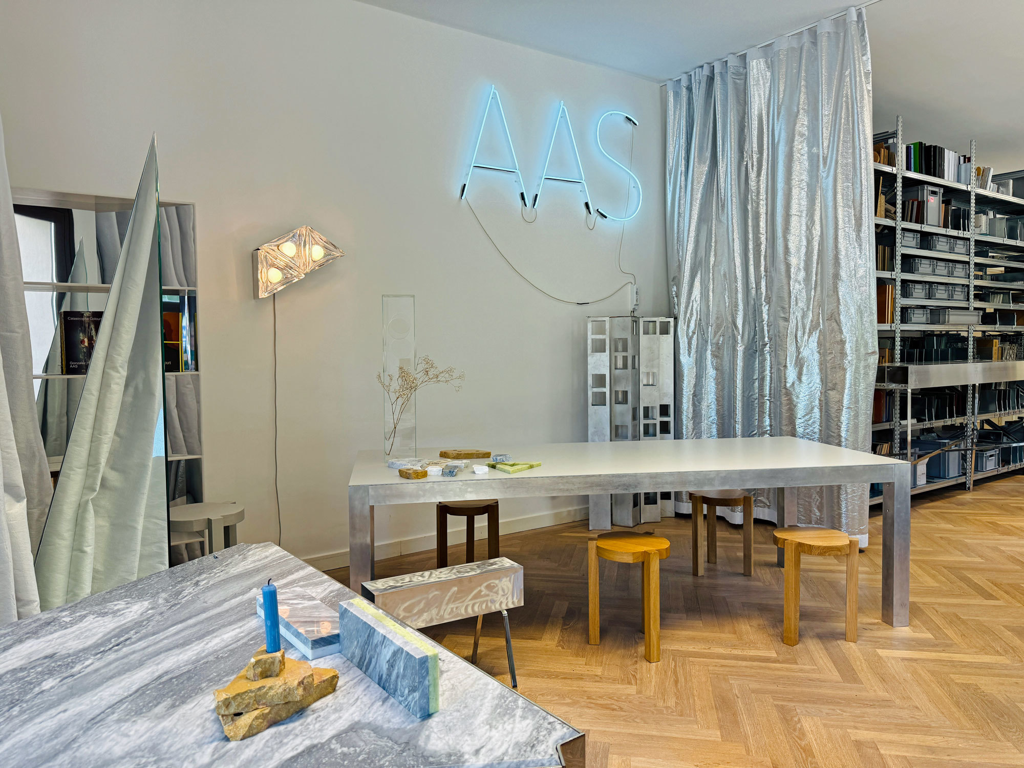 STUDIOSeit kurzem arbeiten Gonzalez Haase in der Heinrich-Roller-Straße in Berlin-Prenzlauerberg