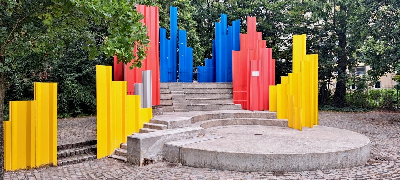 „Kristallisationspunkt für Nahkontakte“ von 1970 in Hamburg-Bergedorf.