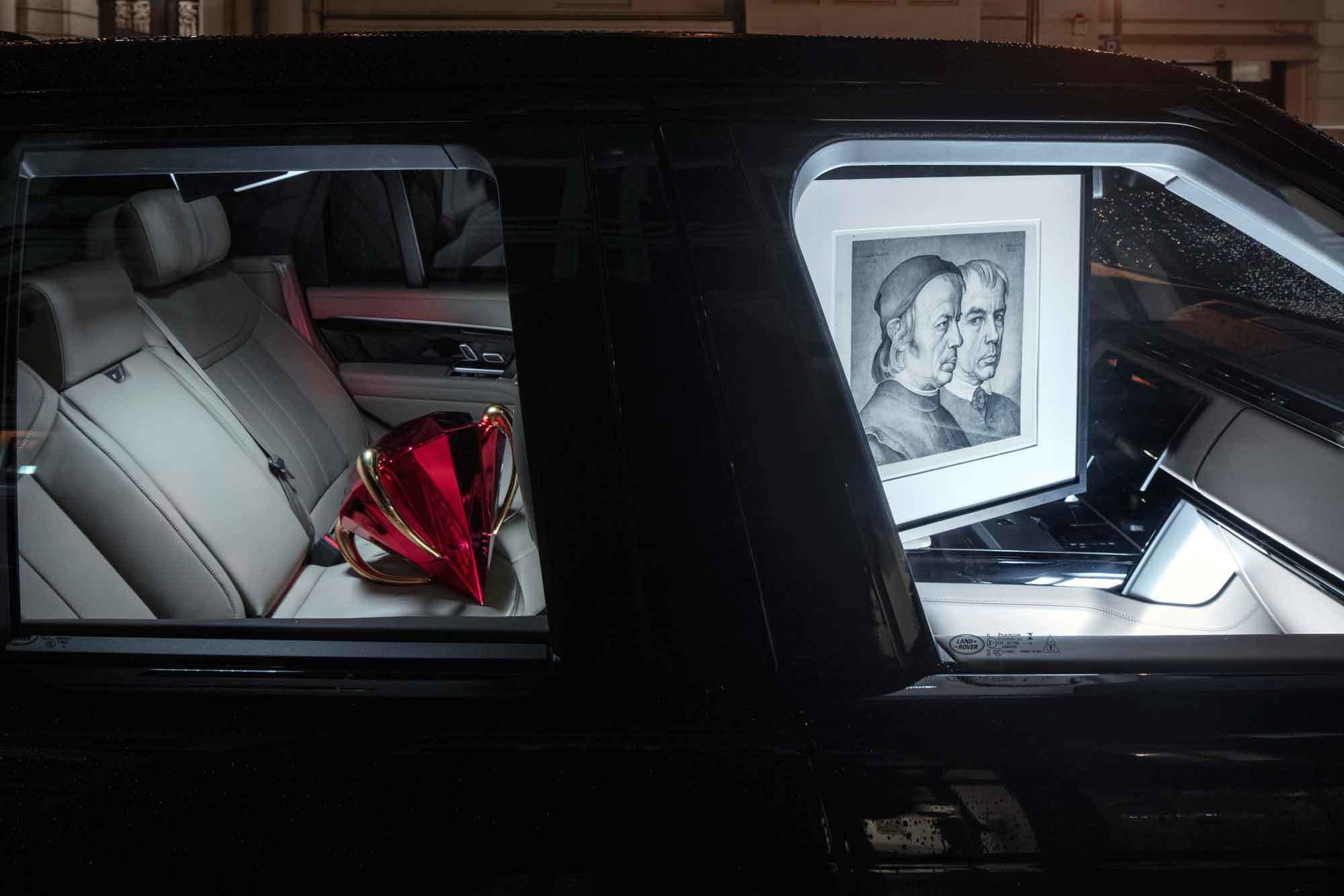 Cars Have Interiors, Too (Special Delivery), mit Range Rover, Villa Grisebach, Berlin, 2025