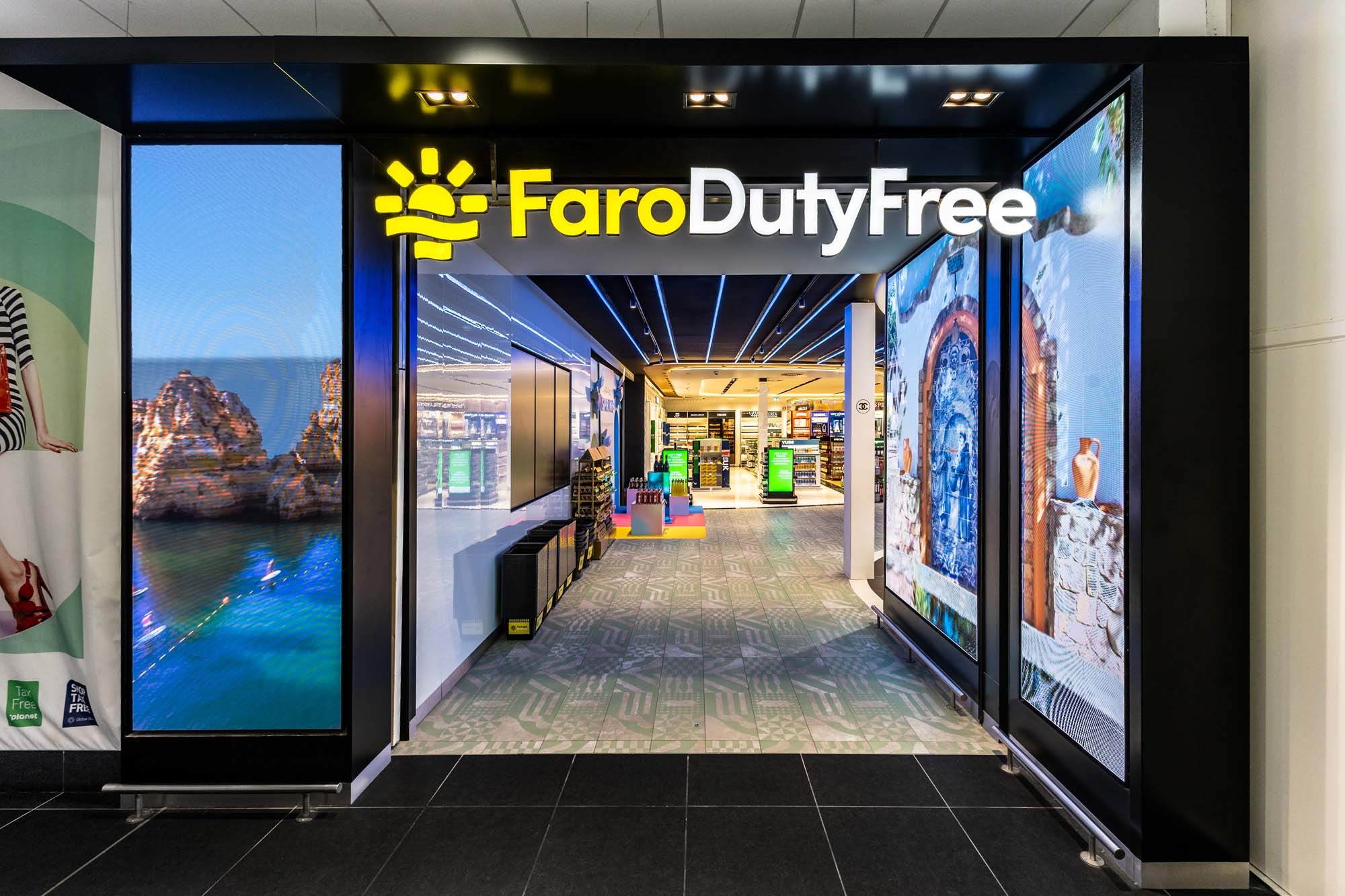 Duty-free-Shop in Faro von The Design Solution mit Boden von Iris Ceramica Group