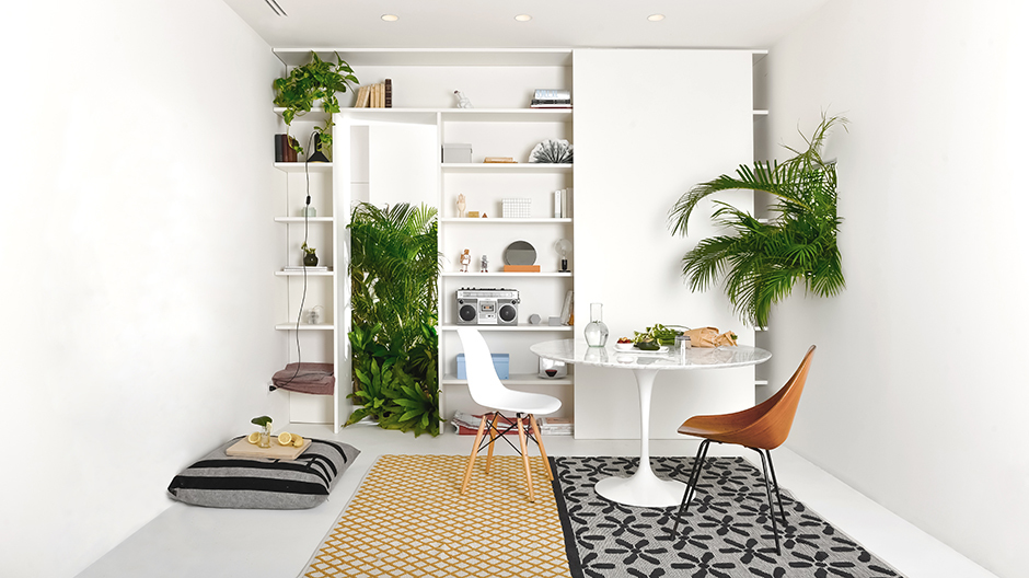 Oase für urbane Pflanzenfreunde: Der<i> Brazilian Taste</i> der Bauherren wird vor allem im Herzstück der Wohnung sichtbar. Oase für urbane Pflanzenfreunde: Der Brazilian Taste der Bauherren wird vor allem im Herzstück der Wohnung sichtbar.