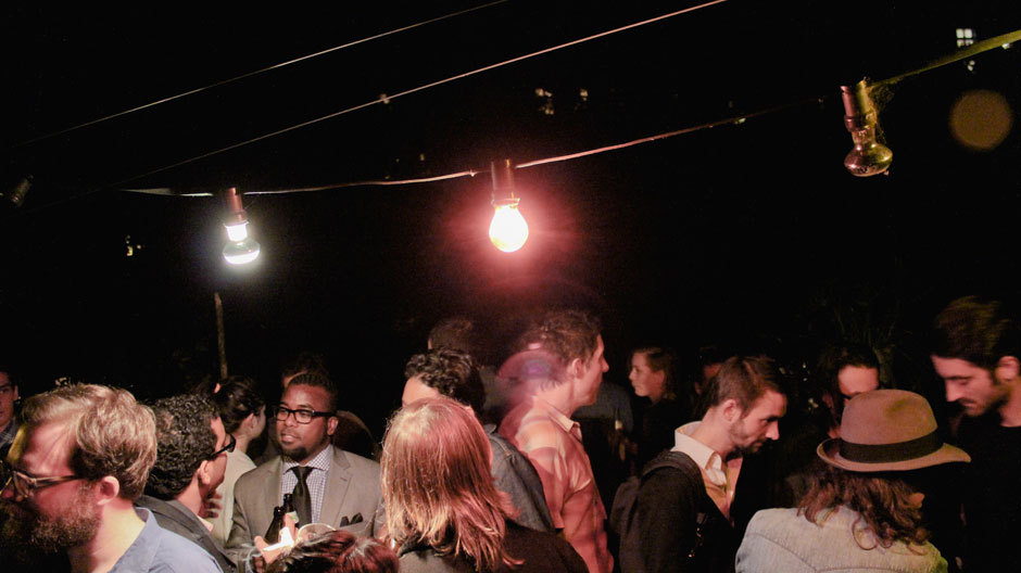Was ist los in Berlin zum <i>DMY 2014?</i> Am Freitag, 30. Mai beispielsweise die <i>Nachtschicht:</i> Über 40 Berliner Designstudios und Agenturen laden einen ganzen Abend lang die Öffentlichkeit ein, sich ein Bild von ihrer Arbeit zu machen. Foto: Markus Hieke Was ist los in Berlin zum DMY 2014? Am Freitag, 30. Mai beispielsweise die Nachtschicht: Über 40 Berliner Designstudios und Agenturen laden einen ganzen Abend lang die Öffentlichkeit ein, sich ein Bild von ihrer Arbeit zu machen. Foto: Markus Hieke