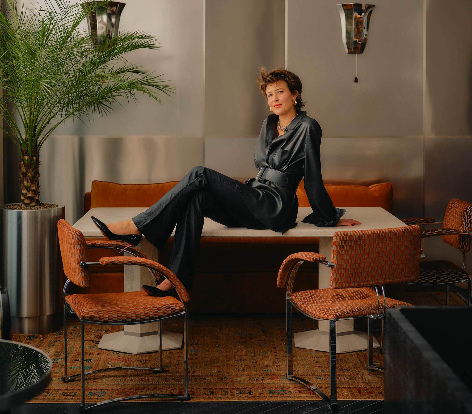 Tatjana von Stein führt seit 2016 ein Studio in London. Für ihr Hotelprojekt The Dean fing die gebürtige Münchnerin das Spannungsfeld aus Eleganz und geschichtsträchtiger Kultur ein.