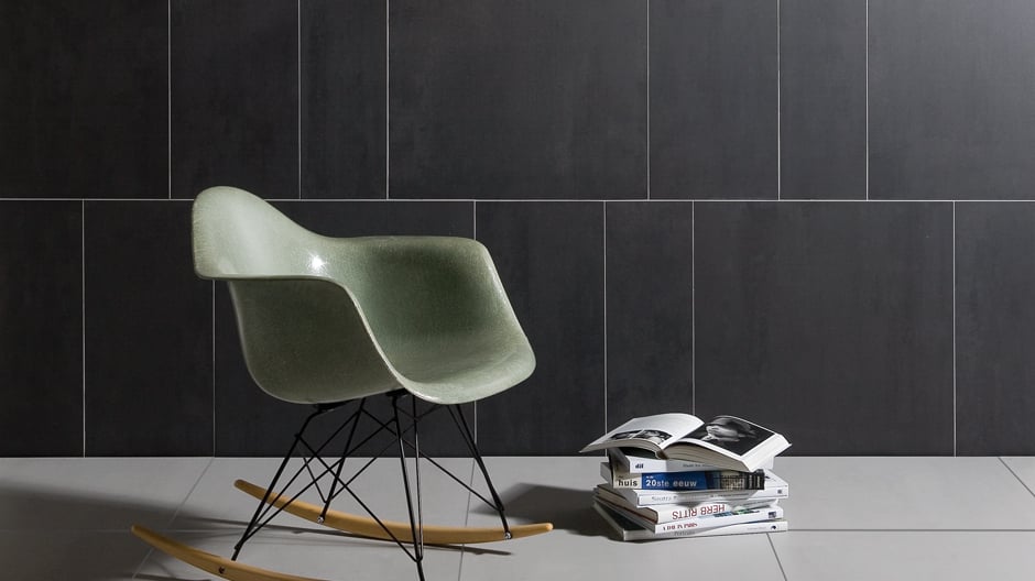 Graue Fliesenwände passen zu ganz verschiedenen Interiors.<br> Graue Fliesenwände passen zu ganz verschiedenen Interiors.