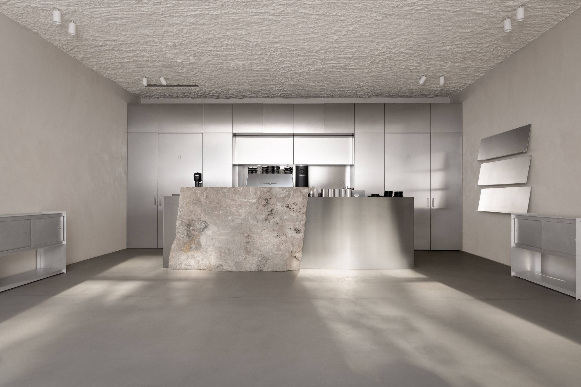 Der <i>Holographik Space</i> von Studio PI und Non Architecture in Zagreb bietet der Kreativszene einen neuen Treffpunkt in Kroatiens Hauptstadt. Der Holographik Space von Studio PI und Non Architecture in Zagreb bietet der Kreativszene einen neuen Treffpunkt in Kroatiens Hauptstadt.