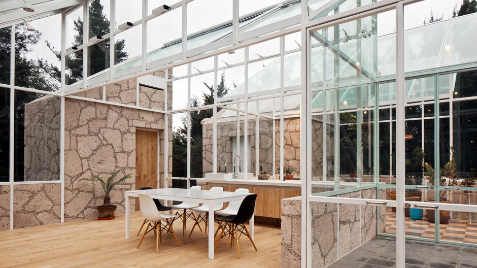 Das<i> Casa de Invierno</i>: uneingeschränkte Blicke nach Außen und exotische Pflanzen im Inneren. Das Casa de Invierno: uneingeschränkte Blicke nach Außen und exotische Pflanzen im Inneren.