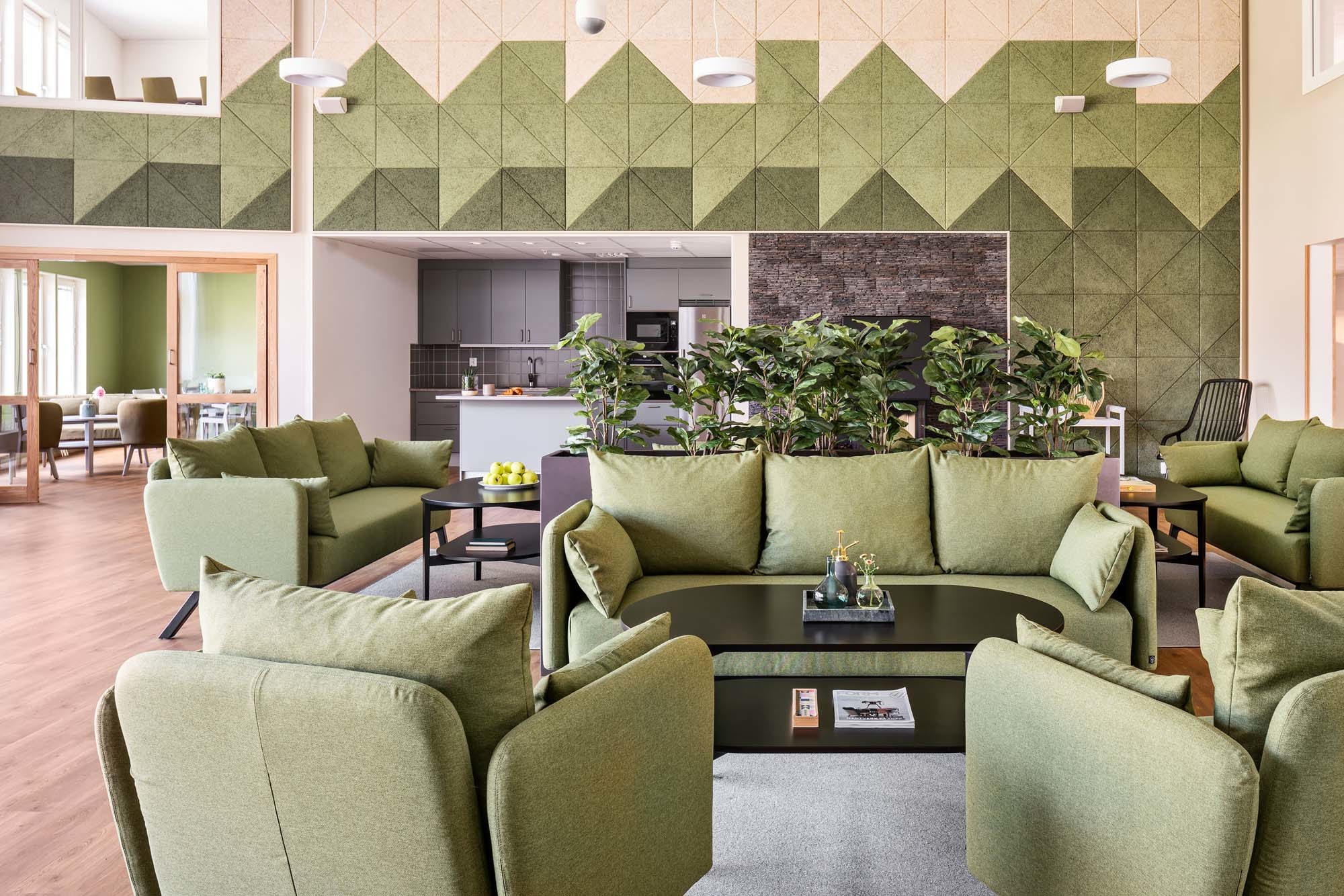 Mit Dahlia verfolgt der Hersteller das Ziel, funktionale Anforderungen im Pflegealltag mit einer freundlichen, wohnlichen Gestaltung zu verbinden.