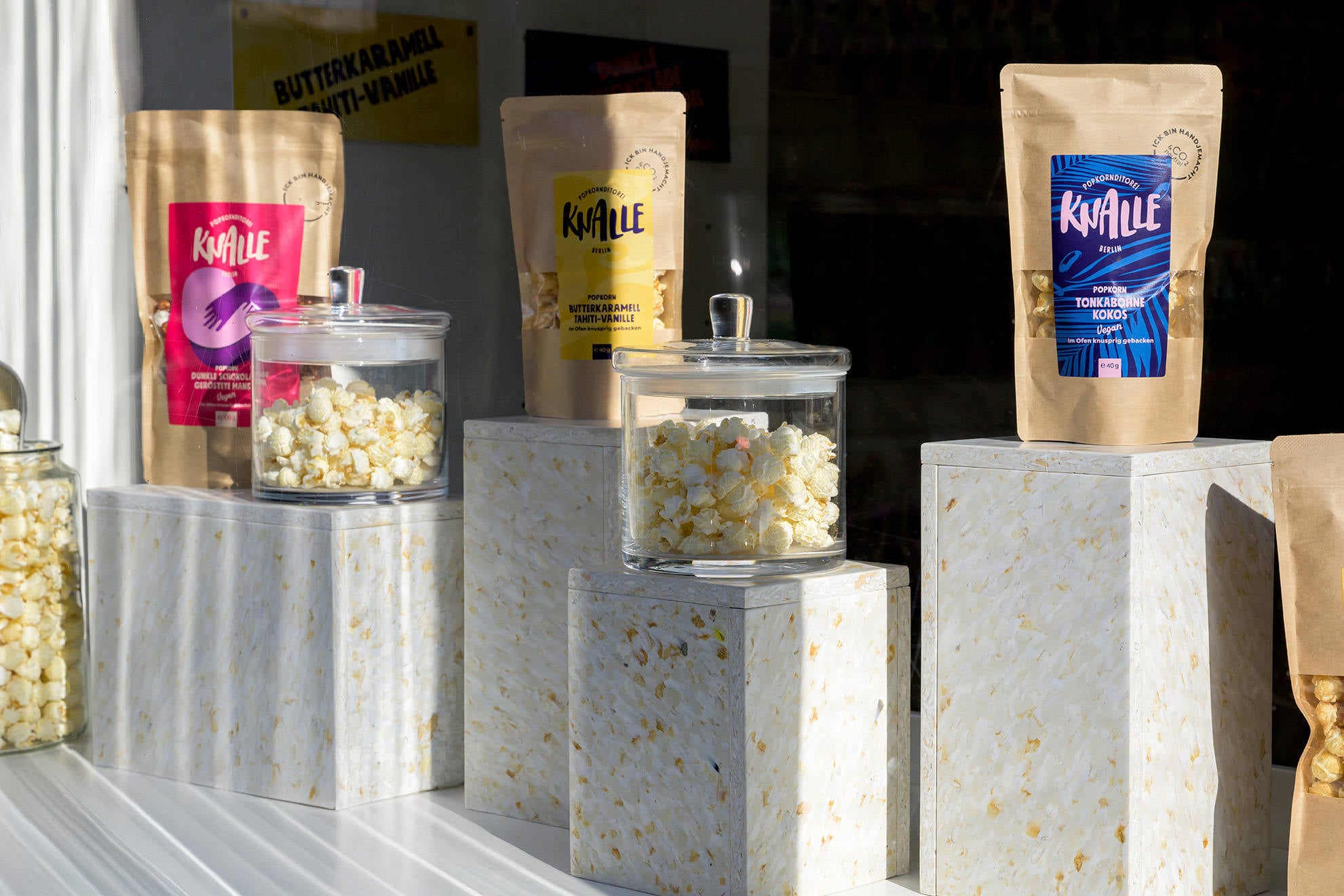 Anfang 2025 begleitete Kasia die Gestaltung des Knalle-Showrooms in Berlin Prenzlauer Berg. 