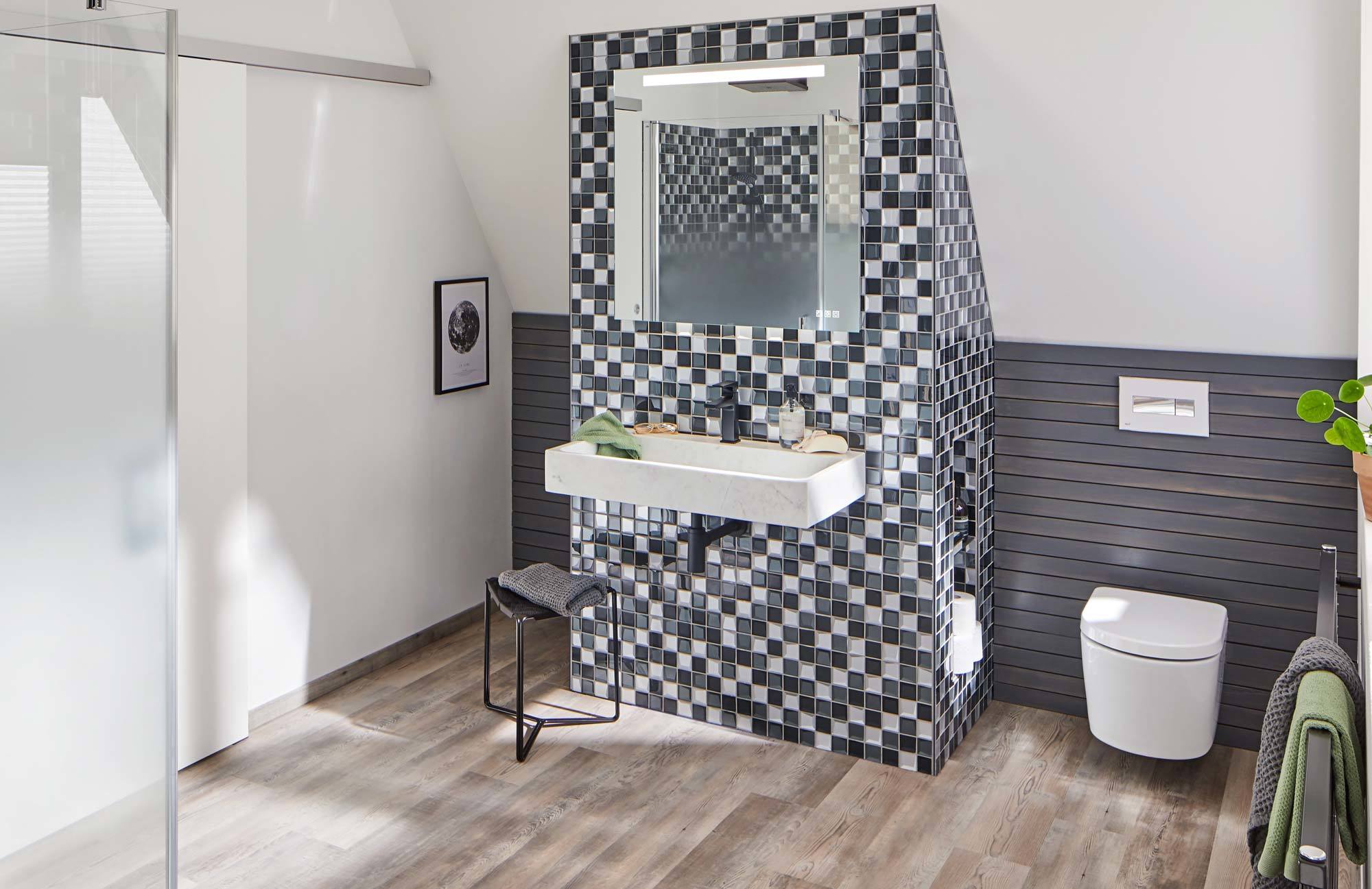 Die Wärme entfaltet sich dank des Flächenheizsystems von Schlüter-Systems besonders gleichmäßig.