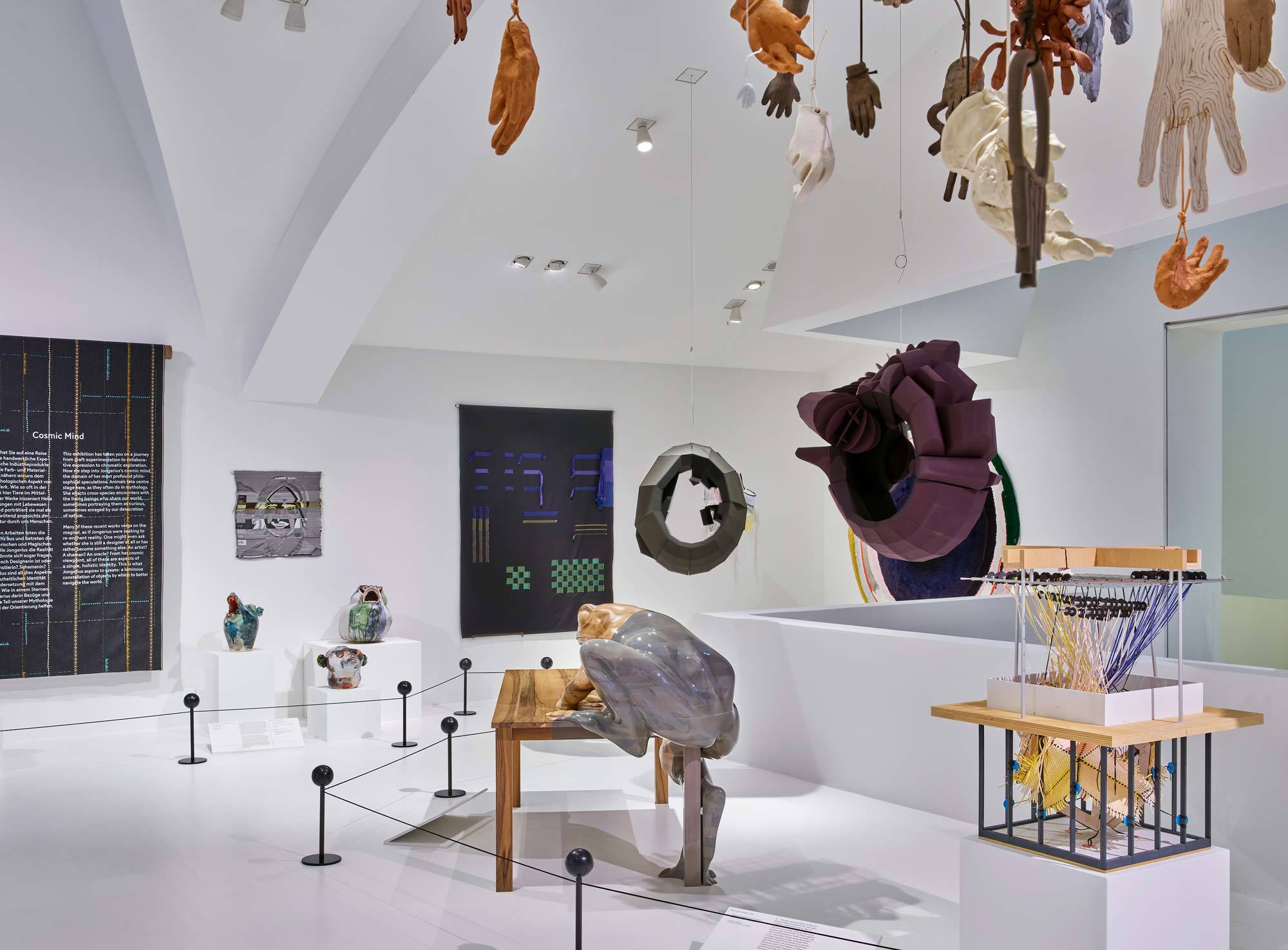 Ausstellungsansicht Hella Jongerius: Whispering Things