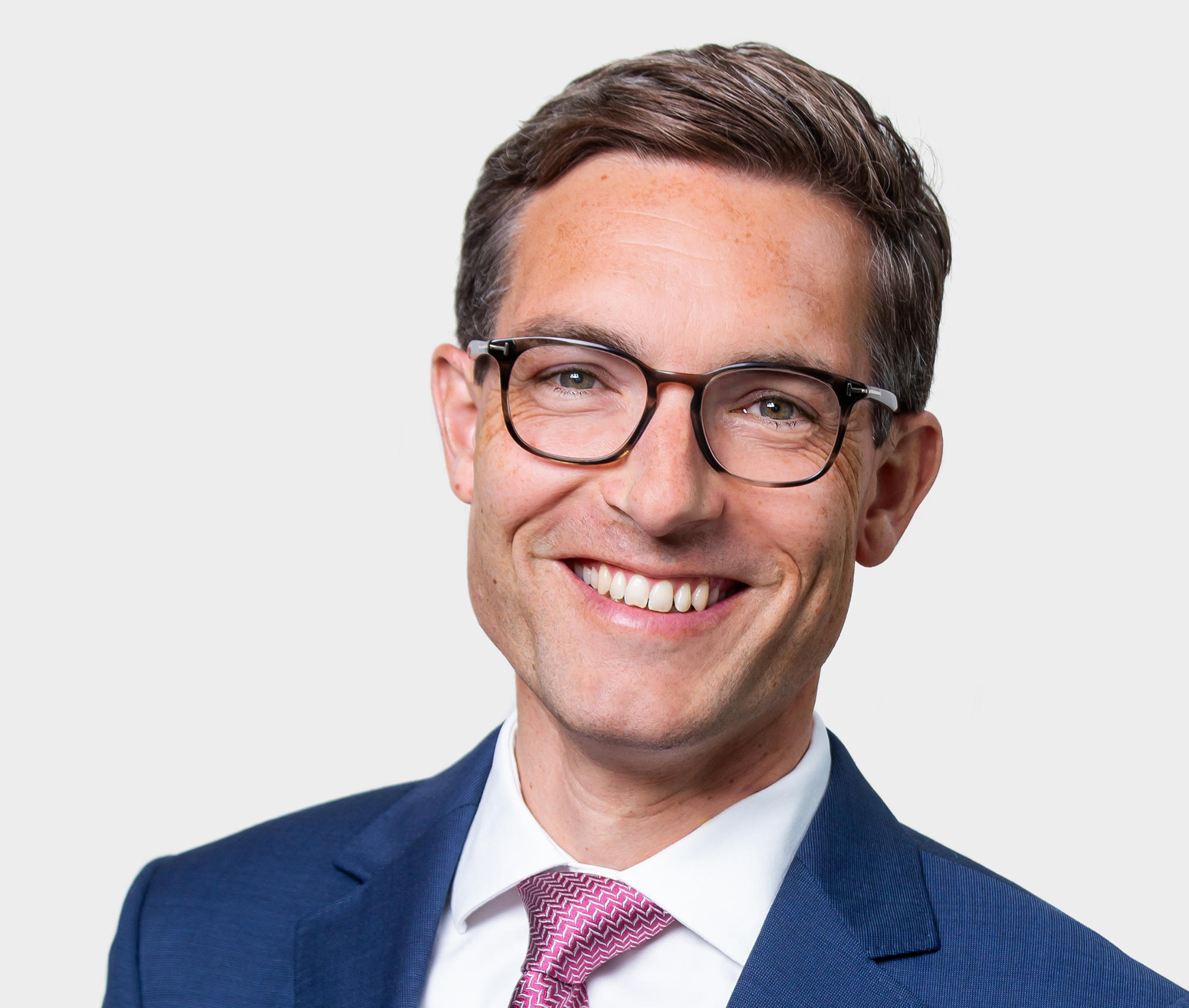 Dr. Daniel Kendziur ist Rechtsanwalt und berät Unternehmen unter anderem zu Wettbewerbsrecht und Nachhaltigkeitskommunikation.