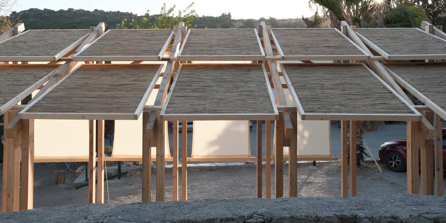 Datça Summer Workshop 2025, Hızırşah, Datça, Türkei, 2025 – Erazo Pugliese und Erginoğlu & Çalışlar Architects, 22 m² große Holzkonstruktion nach dem Vorbild des traditionellen Çardak