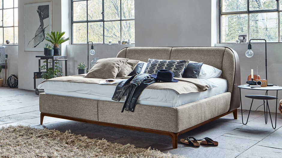 Vom Fußbett zum Bett: Wie ein Hersteller von Gesundheitslatschen in den Möbelbereich expandiert.