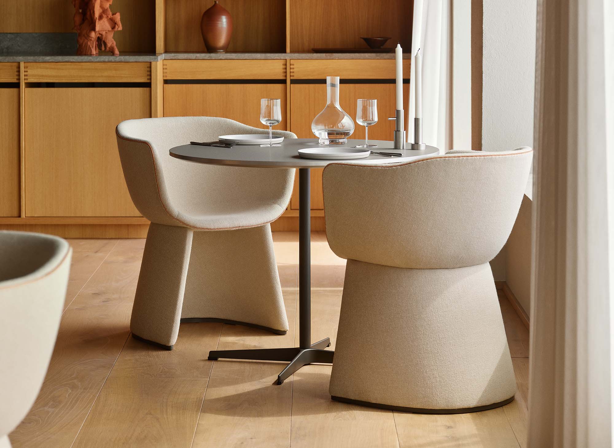 Skulpturaler Stuhl von Cecilie Manz für Fritz Hansen