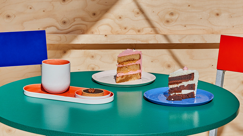 Kunst und Kuchen: Diese Tableware-Kollektion von De Intuïtiefabriek ist einer Ausstellung entsprungen.