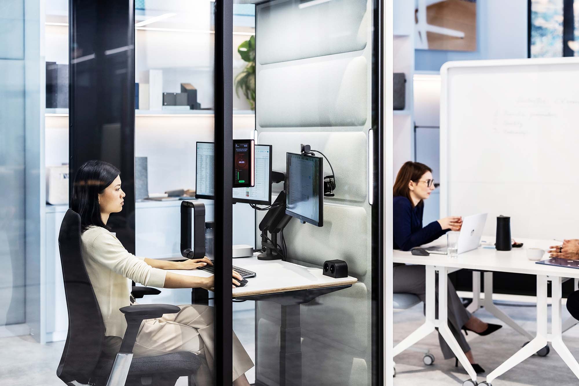 Akustikkabine für konzentriertes Arbeiten von Hushoffice