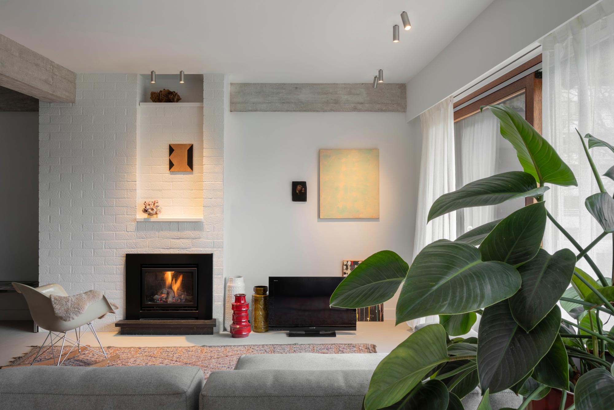 Puristischer Architekturstrahler von Deltalight