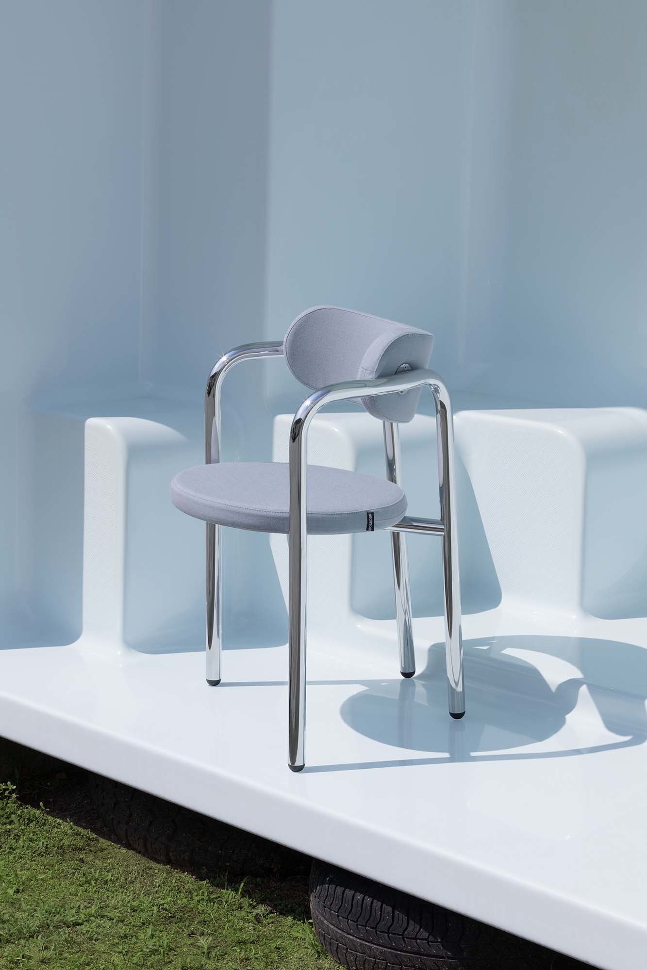 Komfortabler Armlehnenstuhl von Blockbau