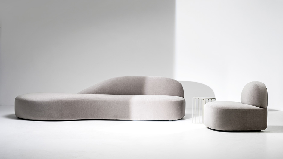 Samt trifft weiche Kante: Eine fließende Polsterkollektion des spanischen Designers Antonio Rodriguez
