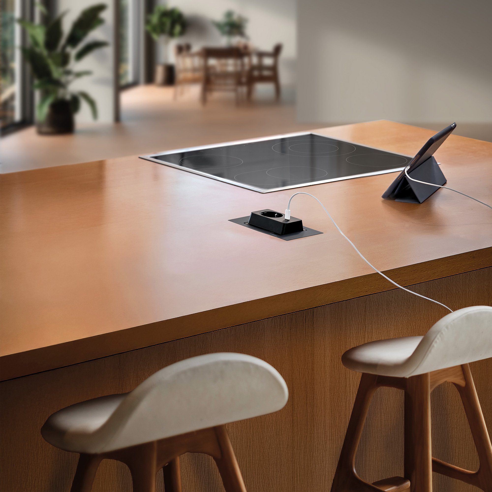 Kompakte Stromlösung für kleine Arbeitsflächen