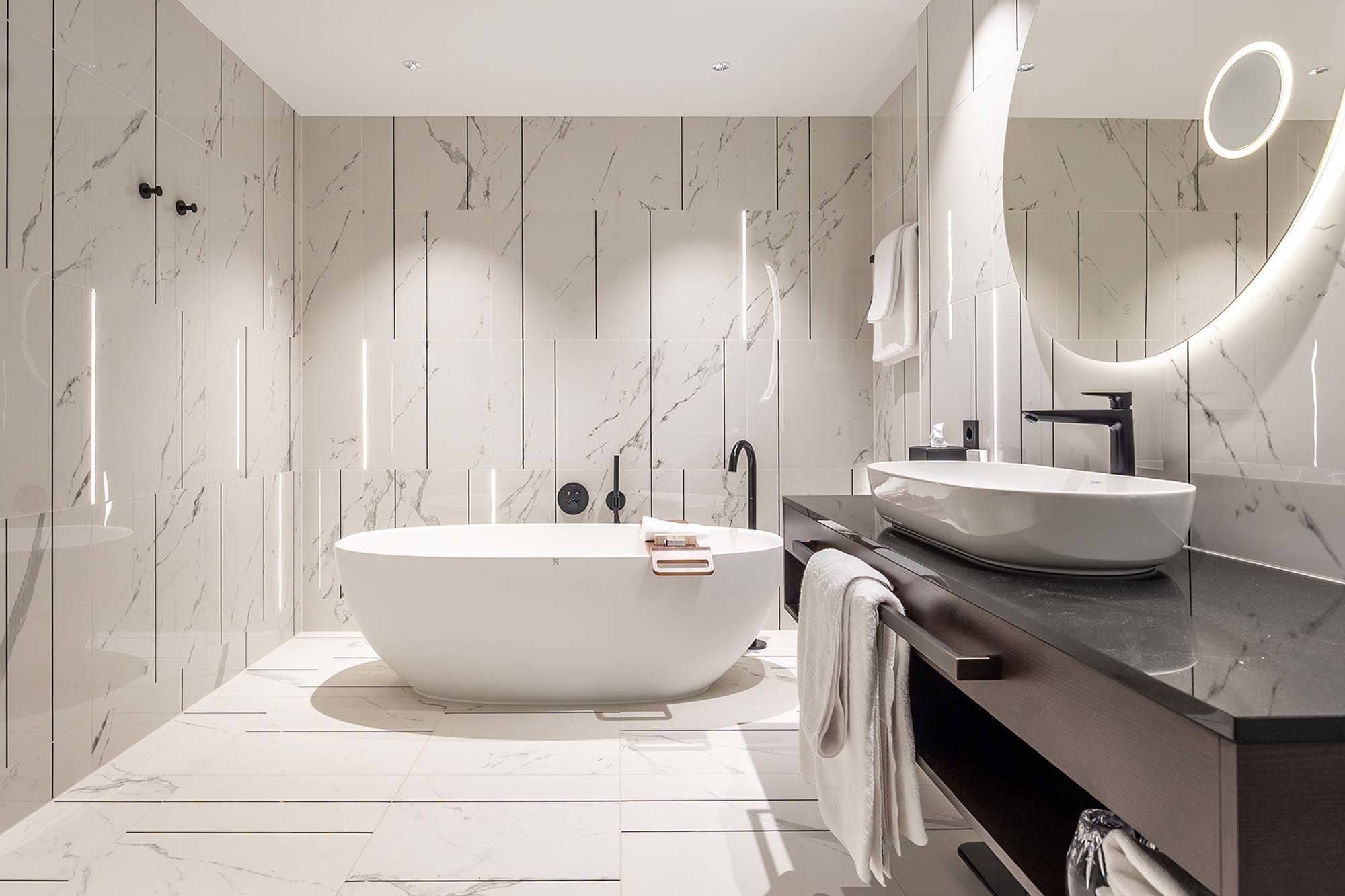 Modulare Lichtprofile von Schlüter-Systems