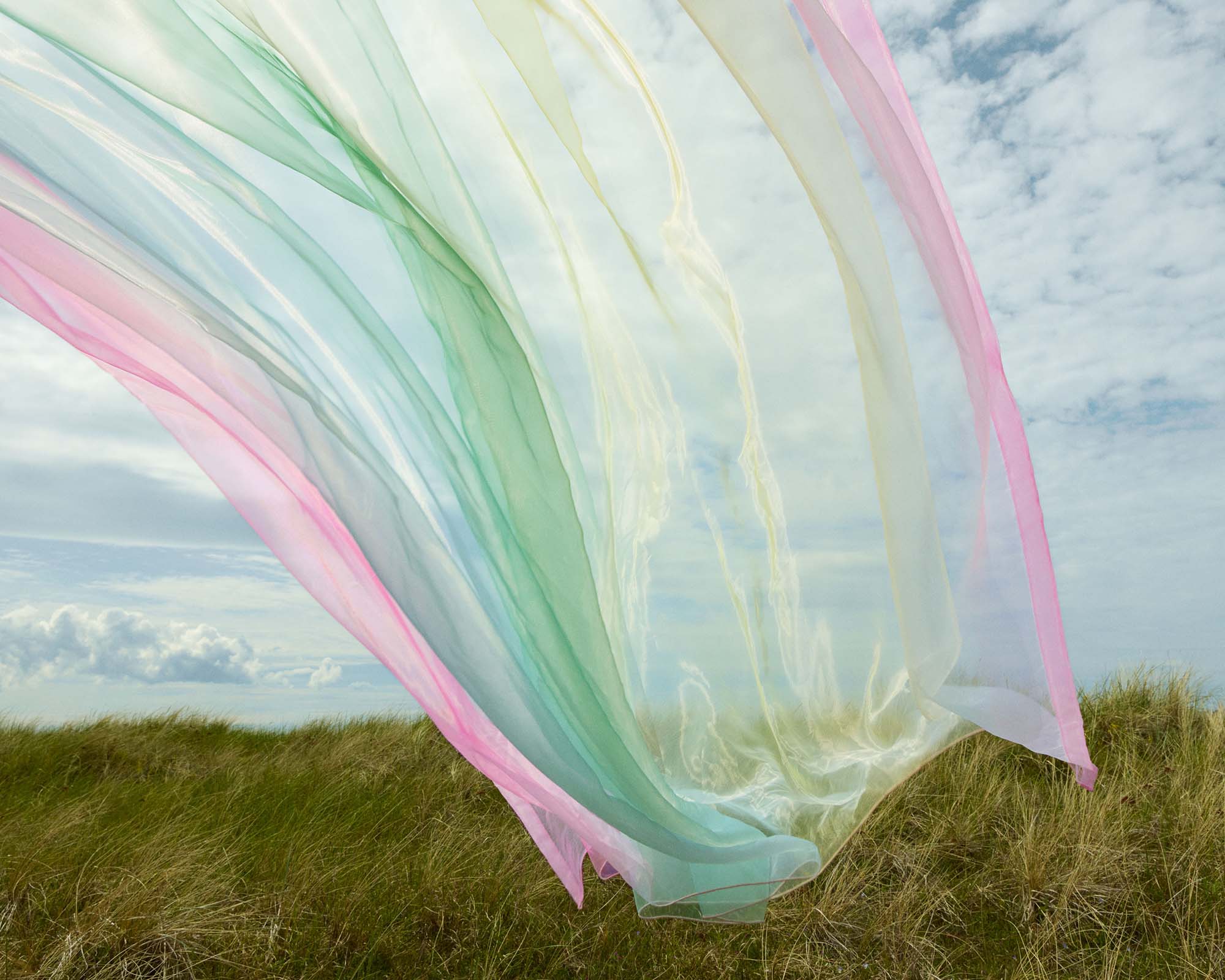 Farbenprächtiger Vorhang von Peter Saville für Kvadrat