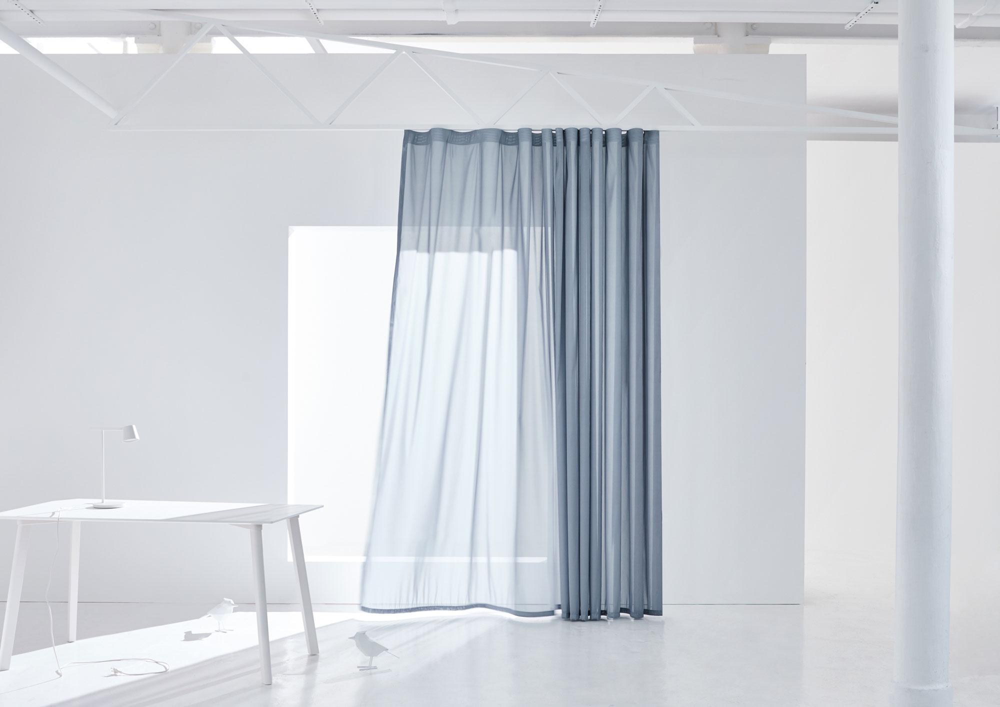 Vorhangstoffe mit Blend- und Wärmeschutz von Création Baumann