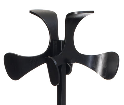 Einen Kleiderständer neu gedacht: Hanahana von Setsu & Shinobu Ito