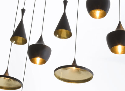 Tom Dixons Leuchtenserie aus handgehämmertem Messing