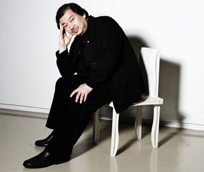 Auf Alvar Aaltos Spuren: das Sitzmöbelsystem 10-Unit von Shigeru Ban