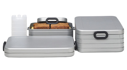 Diese Brotdose von Rosti Mepal mutet technisch an und ist auch noch flach wie ein Labtop gestaltet