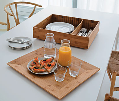 Tablett mit doppeltem Boden: ein Entwurf des finnischen Designers Harri Koskinen