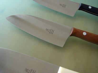 Küchenkleinod: ein prämiertes Messer im handlichen Format von Windmühlenmesser aus Solingen