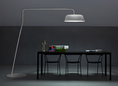 Designerduo A+A coreen gestaltete die Leuchte mit Klettverschluss für den slowenischen Hersteller Vertigo Bird