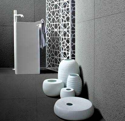 Konzipiert als ein Einzelmöbel: das freistehende Waschbecken der Serie von Ludovica und Roberto Palomba