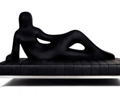 Was geschieht, wenn man Henry Moore Mies van der Rohe kombiniert?