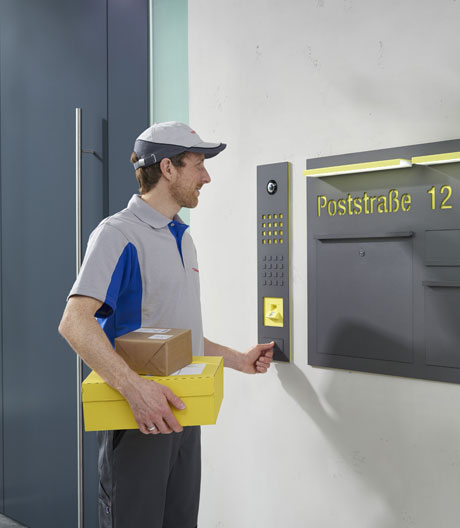 Sendung erfolgreich zugestellt: ferngesteuerte Paketbox von Siedle