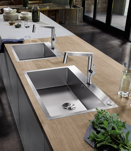 Nie wieder Kratzer: Blanco bietet seine Claron-Becken jetzt aus dem extrem widerstandsfähigen Material Edelstahl-Durinox an.