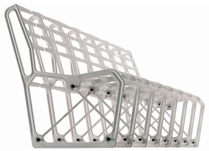 Gusseisen neu aufgelegt. Die modulare Sitzbank "Ghisa" von Riccardo Blumer