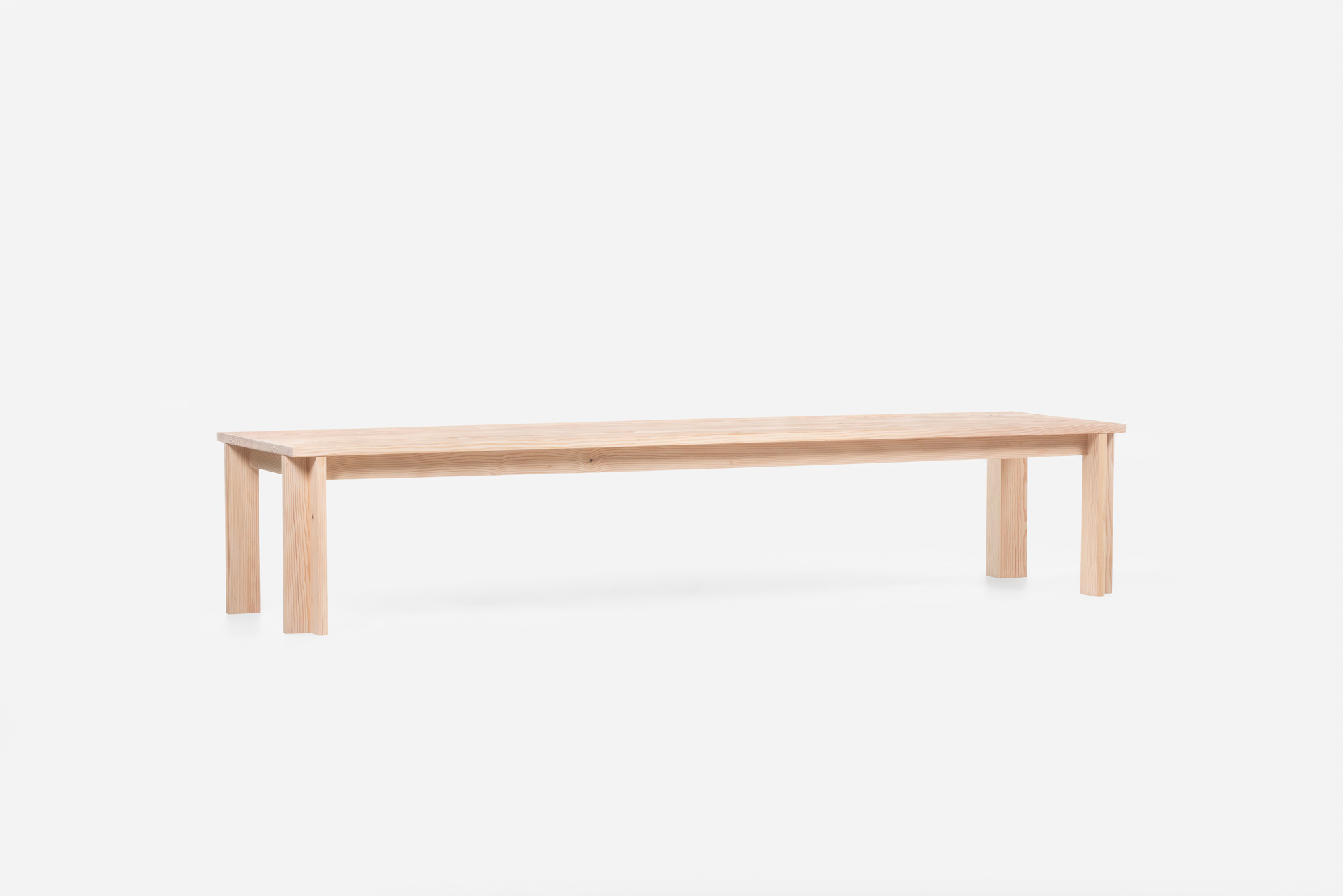Zeitlos schlichter Tisch von Manuel Aires Mateus für De La Espada