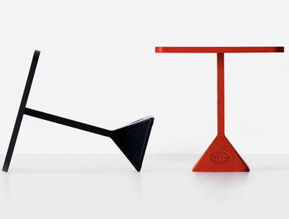 TNP ist kein Sprengstoff, sondern ein Tisch für das Théâtre National Populaire in Villeurbanne